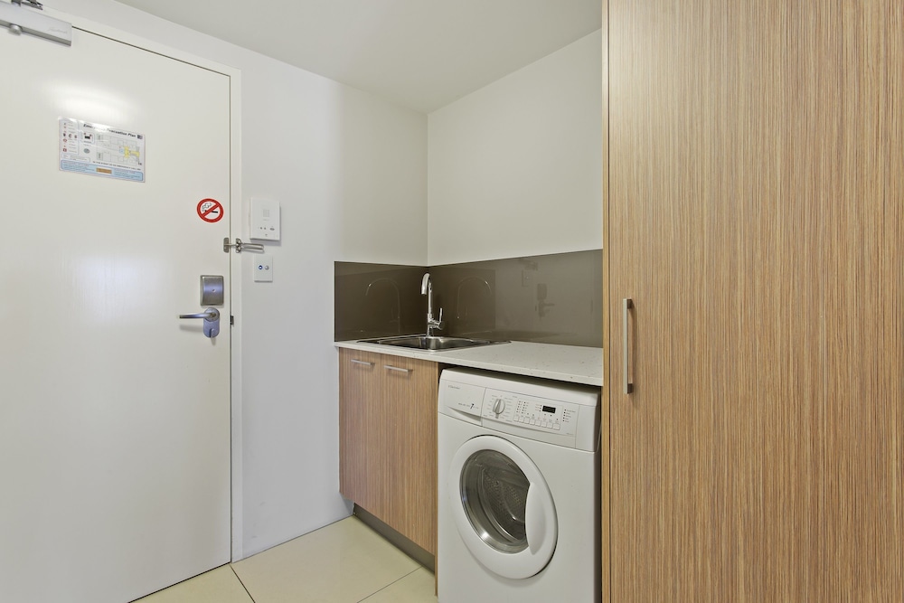 Cbd Luxury Accommodation 14/28