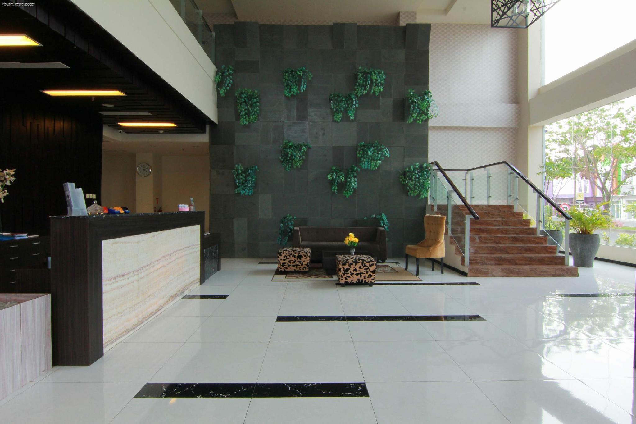 THE SUN HOTEL MADIUN 4/26
