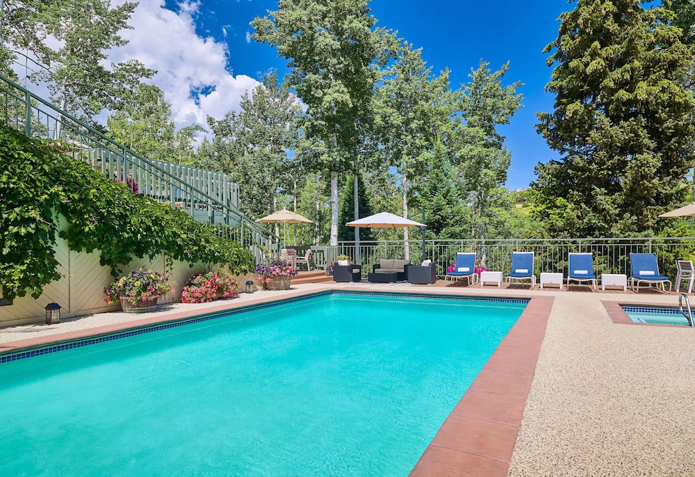 Top of the Village - Destination Hotels & Resorts 2/56