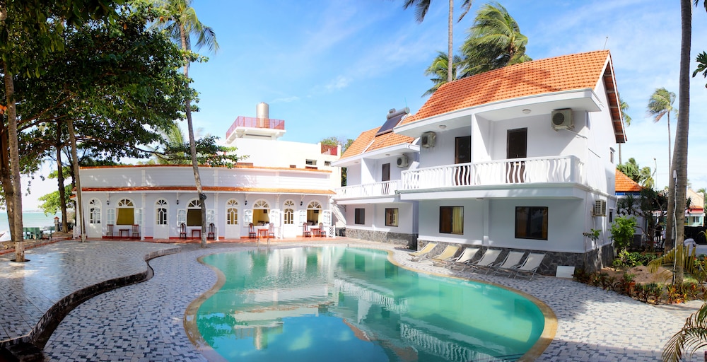 Sand Beach Resort 3/50