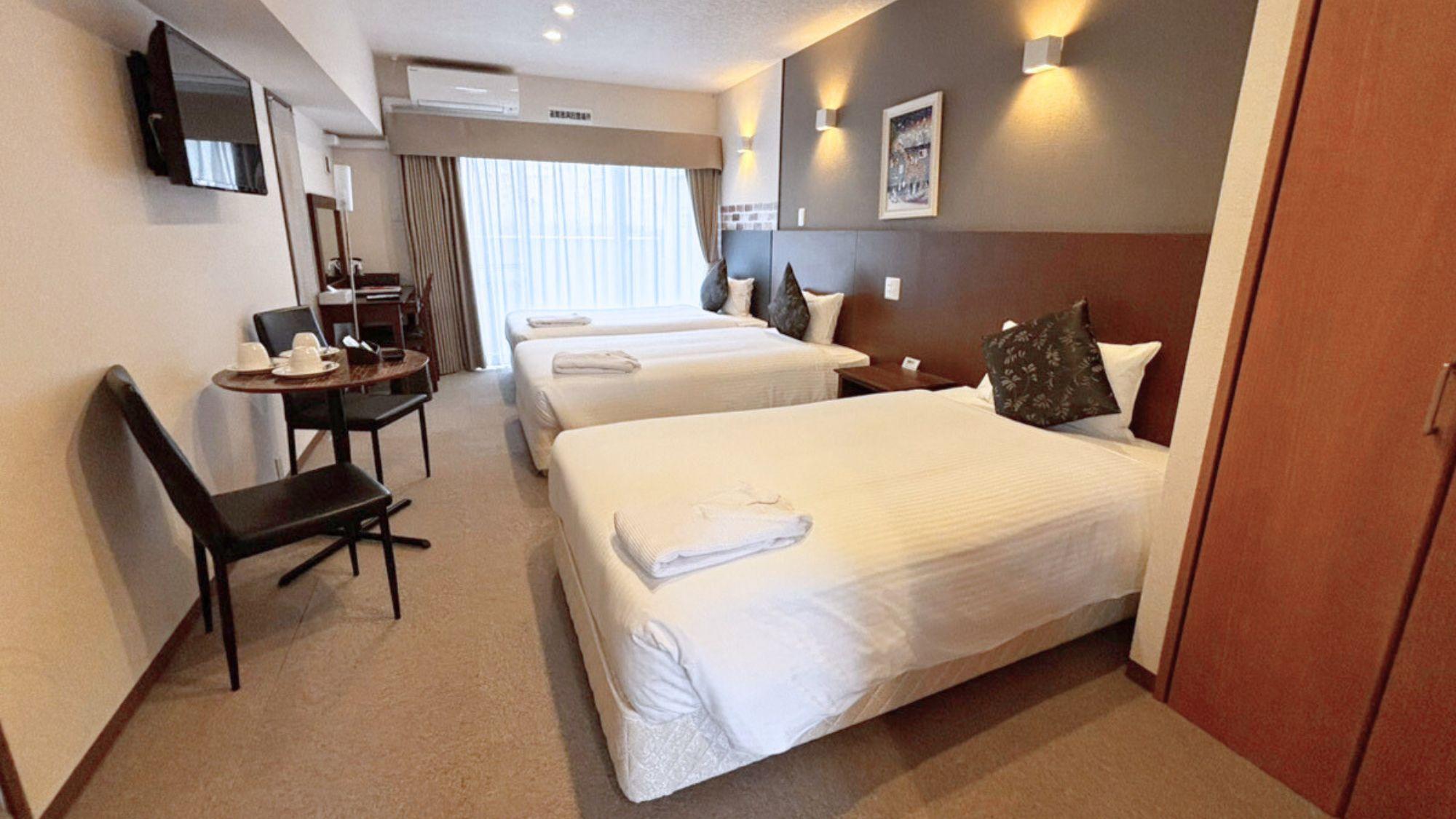Condominium, Standard, Triple