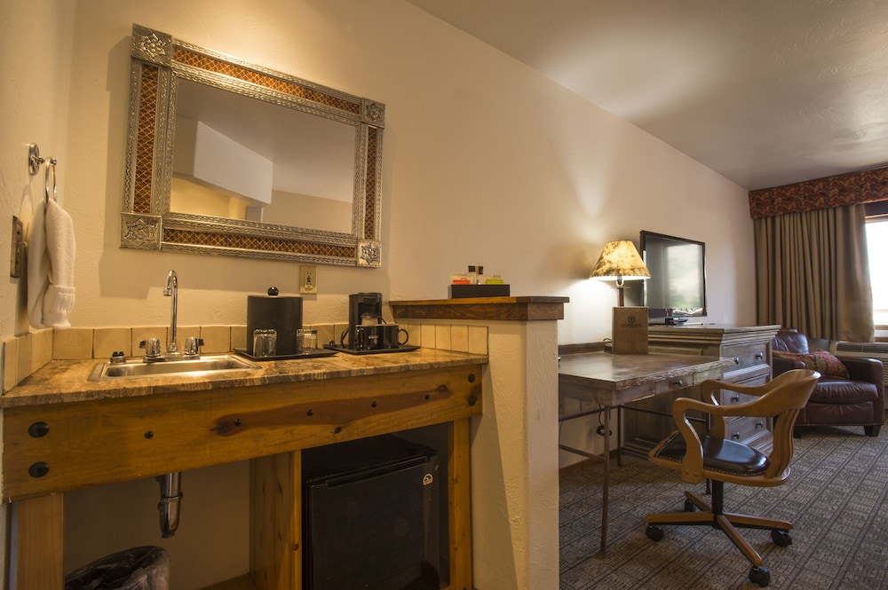 Table Mountain Inn 48/53