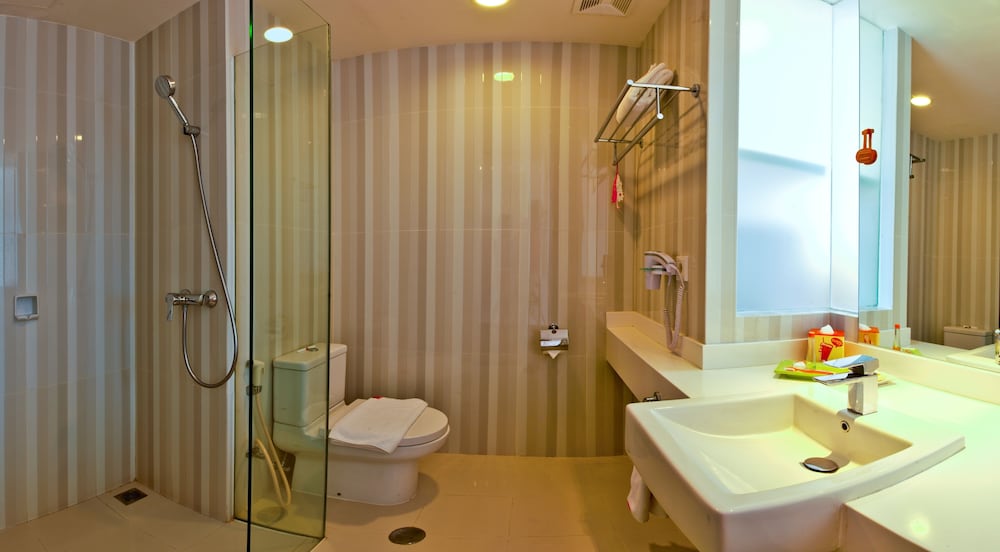 Harris Hotel and Conventions Malang 20/40