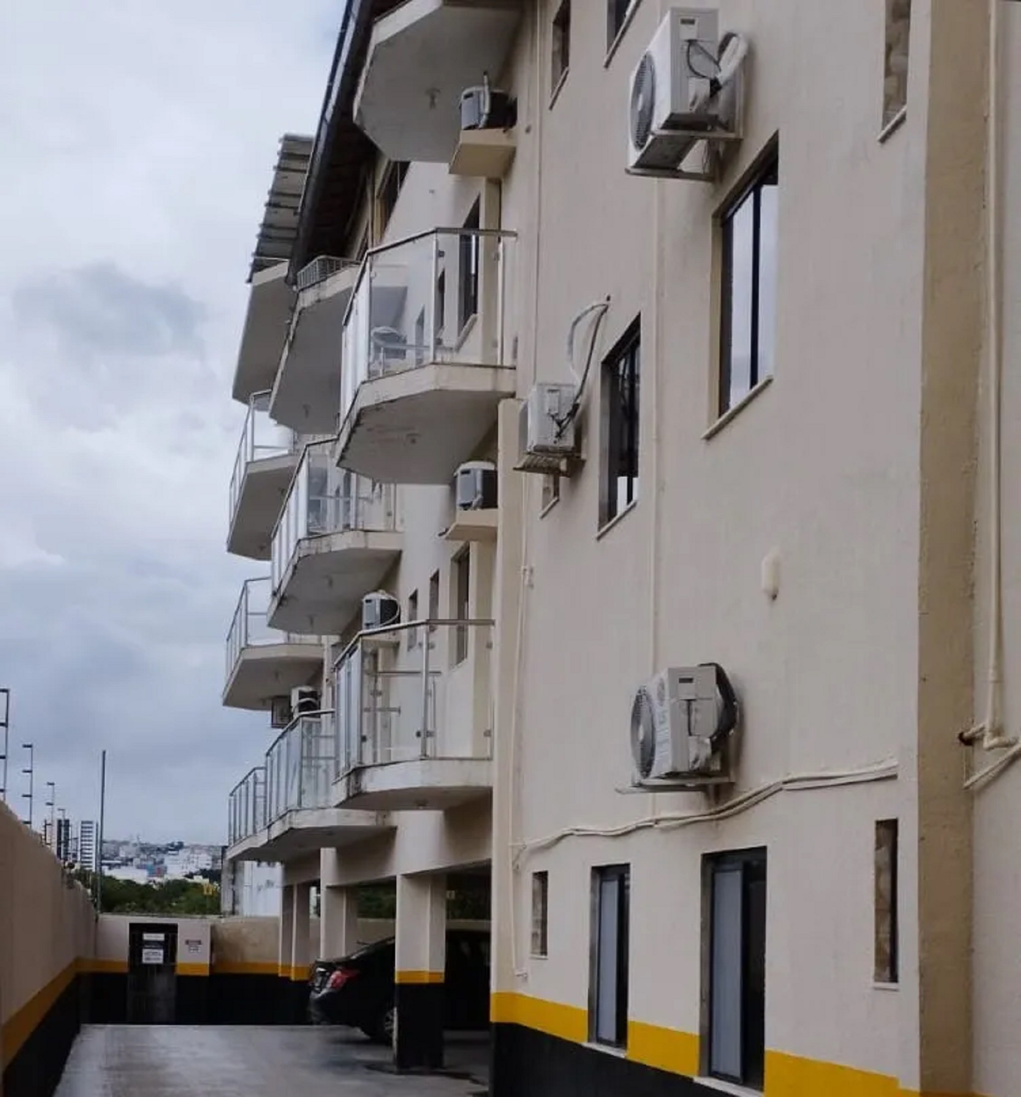 Faixa Hotel 2/35