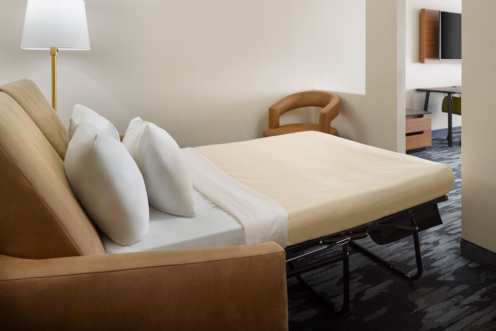Fairfield Inn And Suites By Marriott Atlanta Mcdonough 12/41