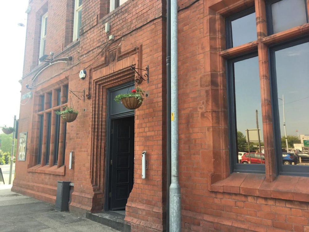 The Royal Hotel Crewe, A BRILLIANT Collection, Powered by OYO 8/47
