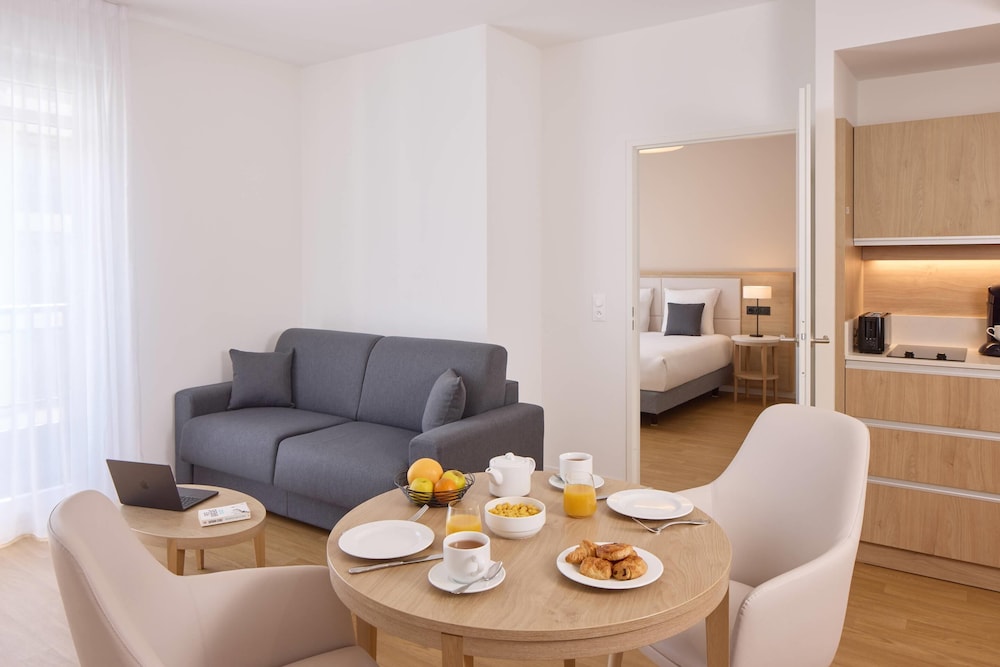 Quality Aparthotel Val d Europe 27/38