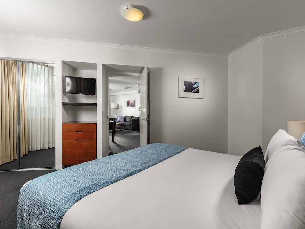 1 BEDROOM, PREMIUM, APARTMENT