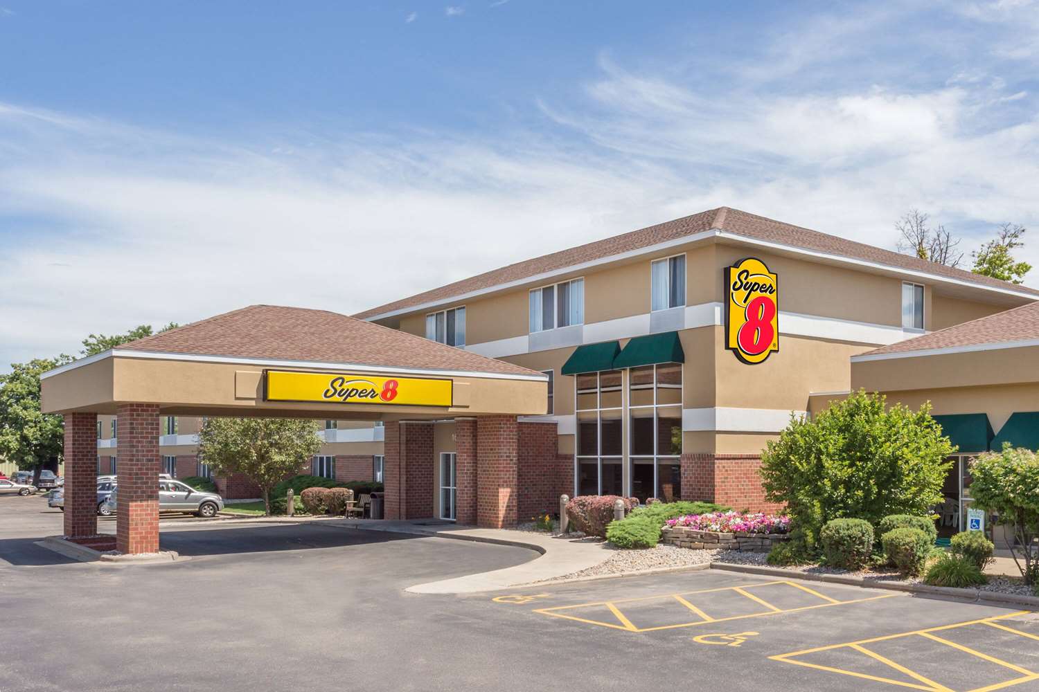 Super 8 By Wyndham Madison South 29/34