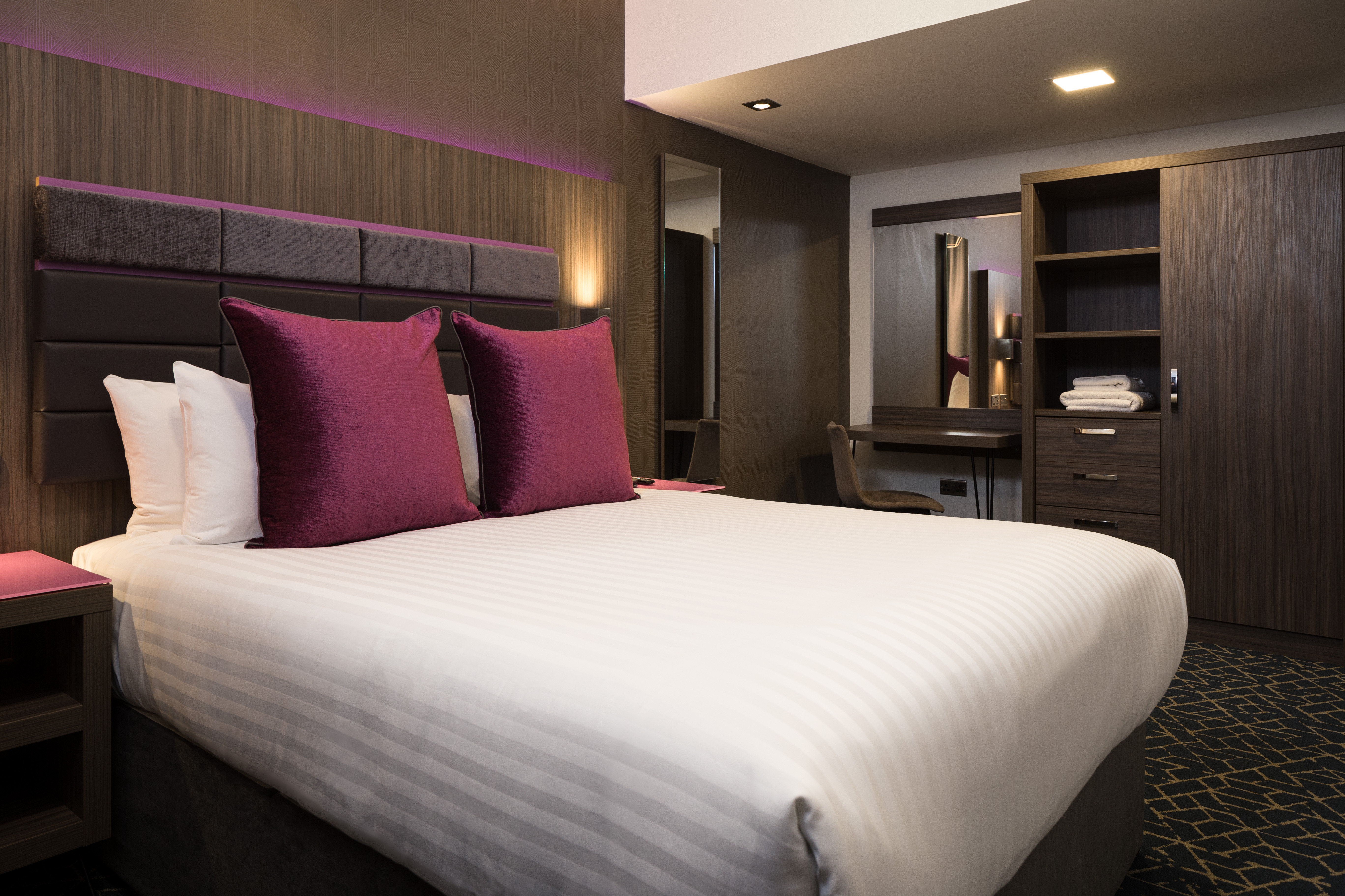 Roomzzz Manchester Victoria 21/52