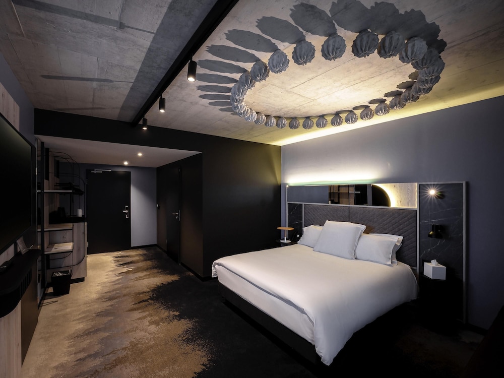 Superior, Double Bed, Sofa, Mercure Hotel Delemont 3/4
