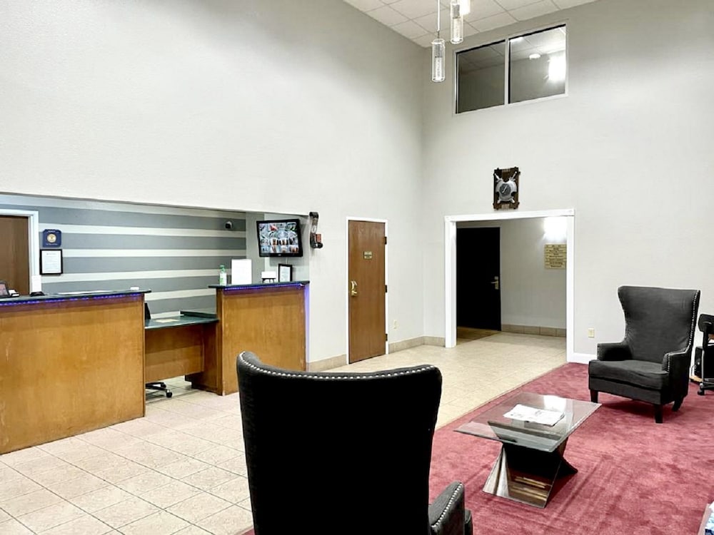 Star City Inn Suites 11/45