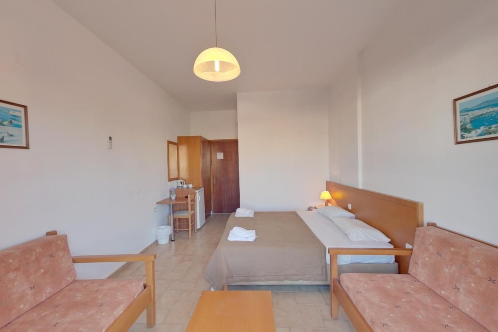 Marirena Hotel 8/41
