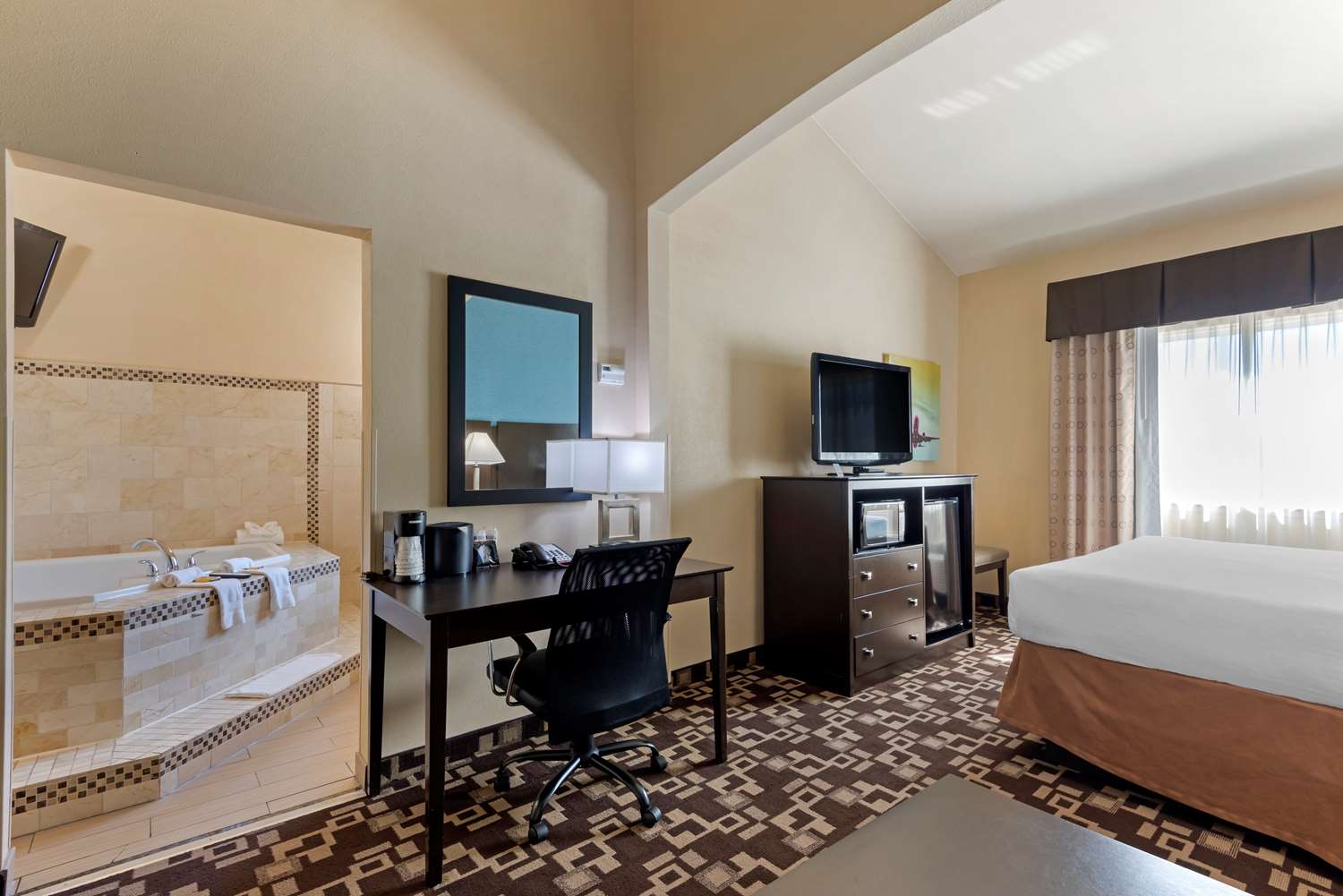 Best Western Plus Arlington North Hotel and Suites 10/10