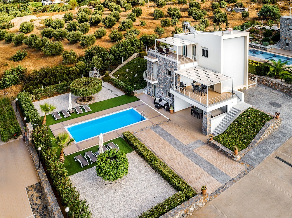 Aroma Villas 34/42