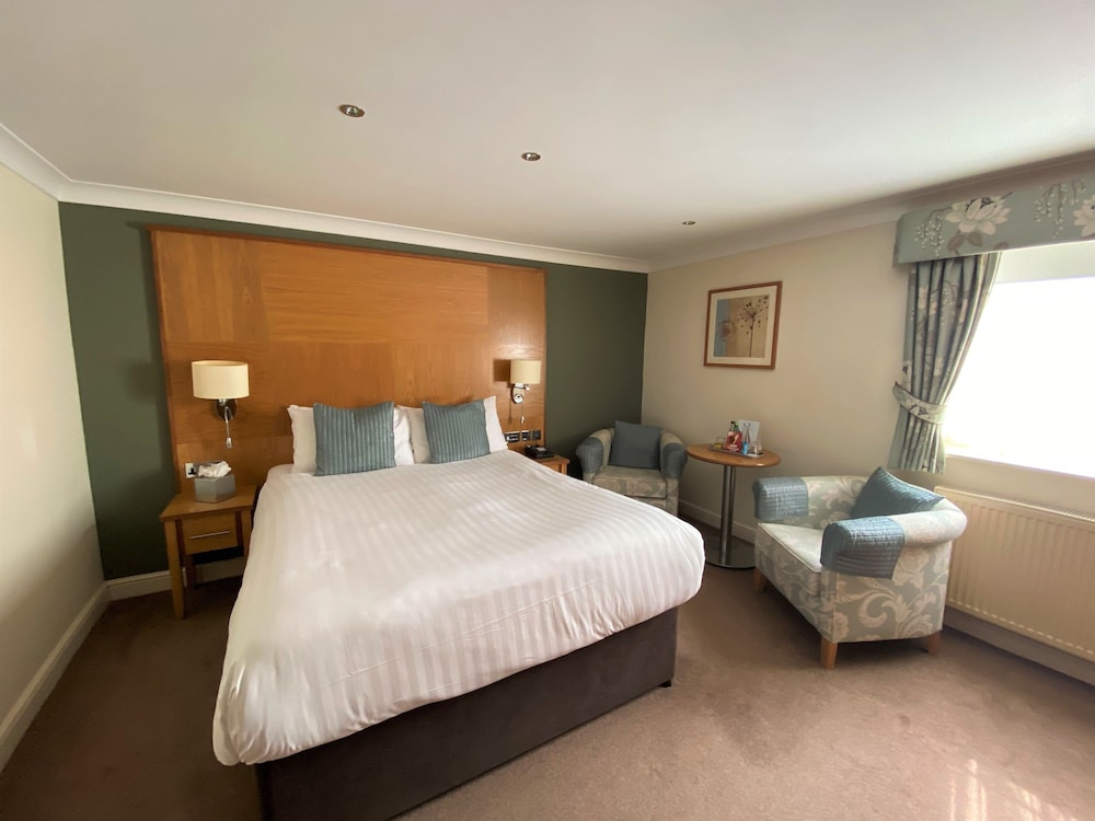Yew Lodge Hotel East Midlands Airport 31/79