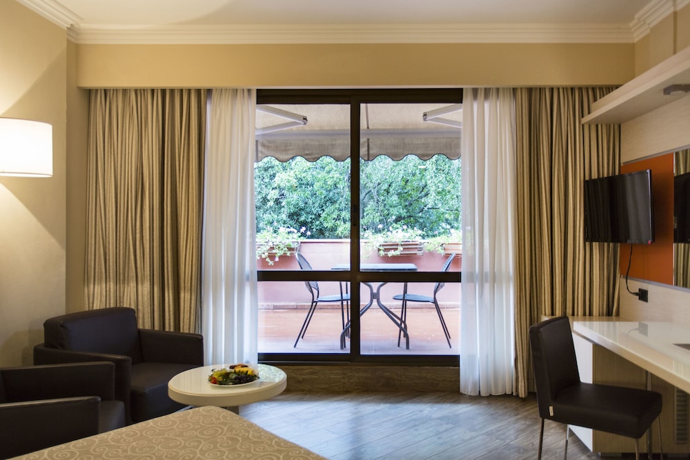 Park Hotel I Lecci 38/62