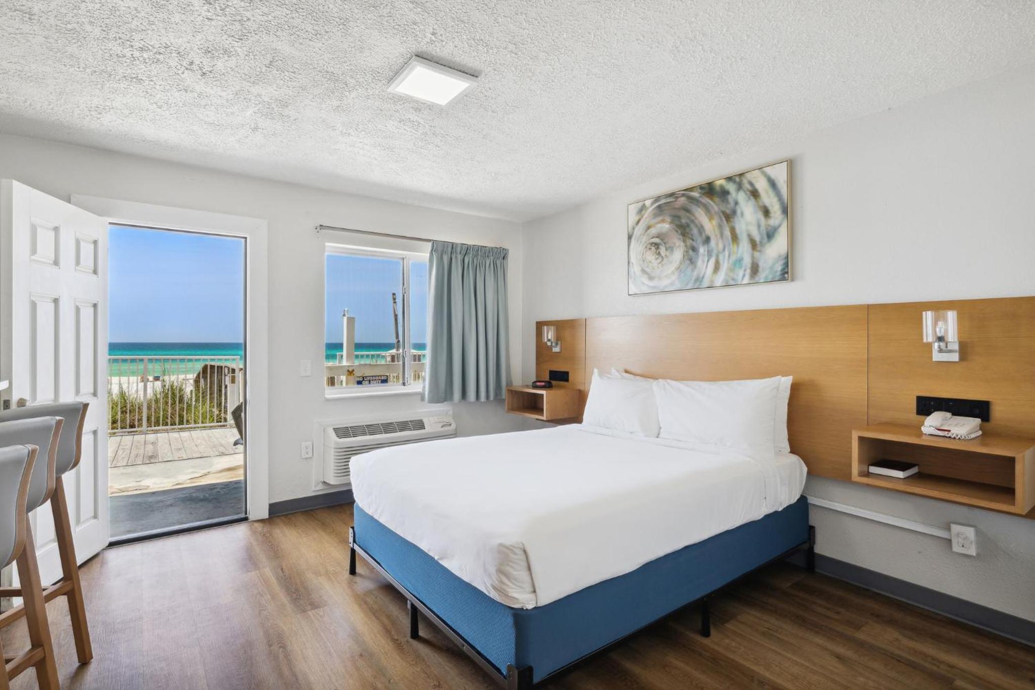Beach, Walkup, Deluxe, Suite, Ocean or Gulf View