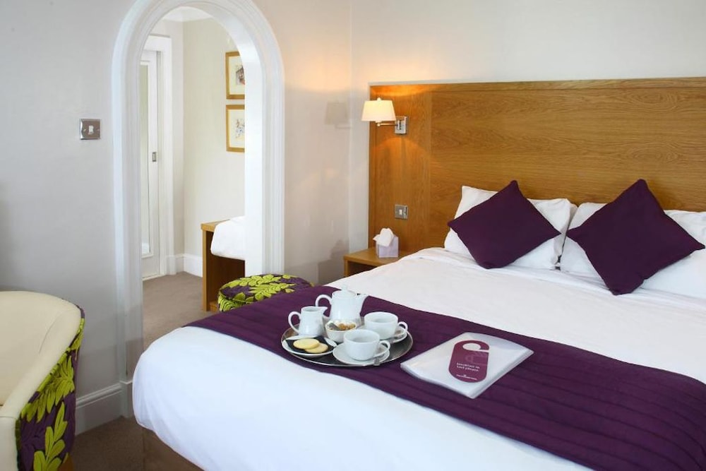 Chequers Hotel 20/58