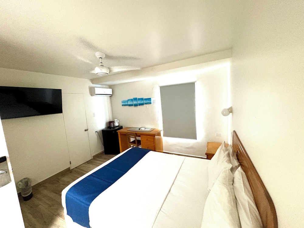 Sea View Beach Hotel 16/50
