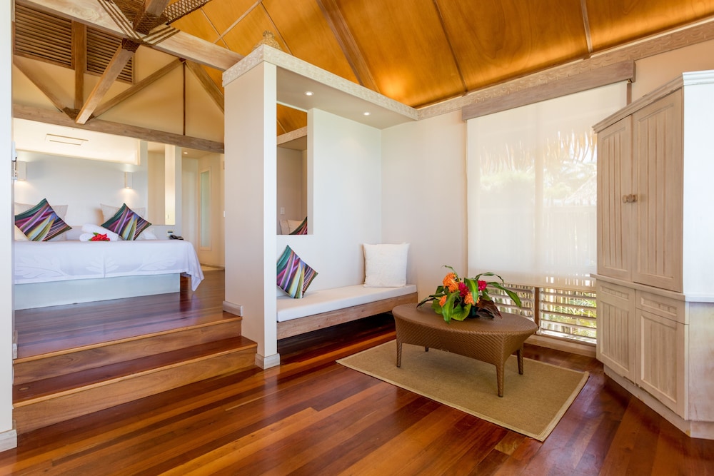 Little Polynesian Resort 38/64