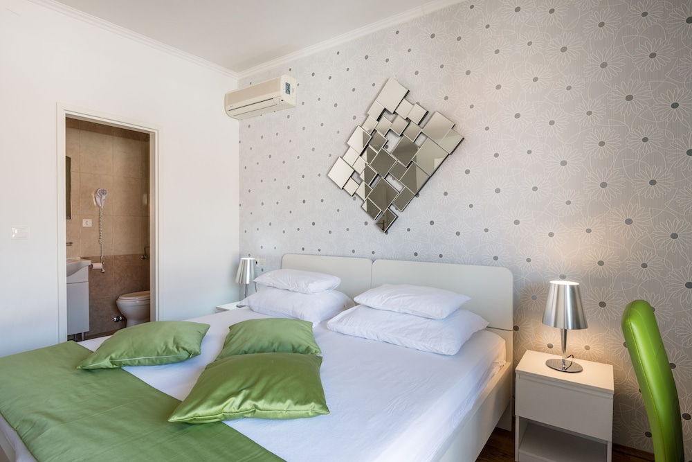 Villa Voinic 29/50