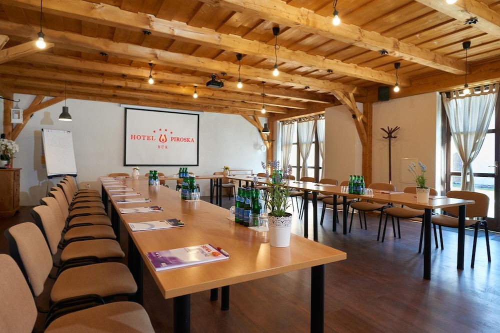 Hotel Piroska Buk 41/50