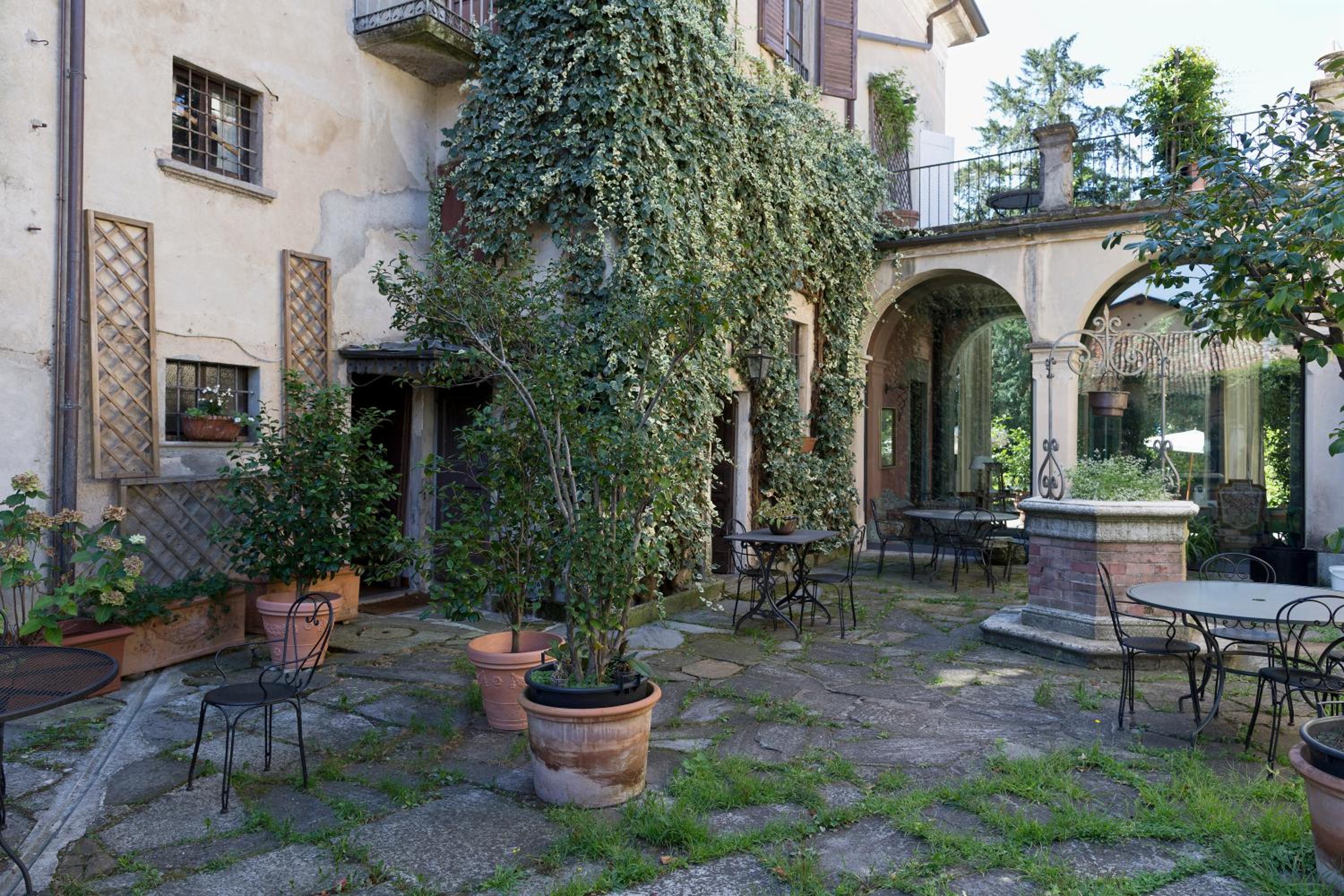 LOCANDA DEI MAI INTEES 21/24