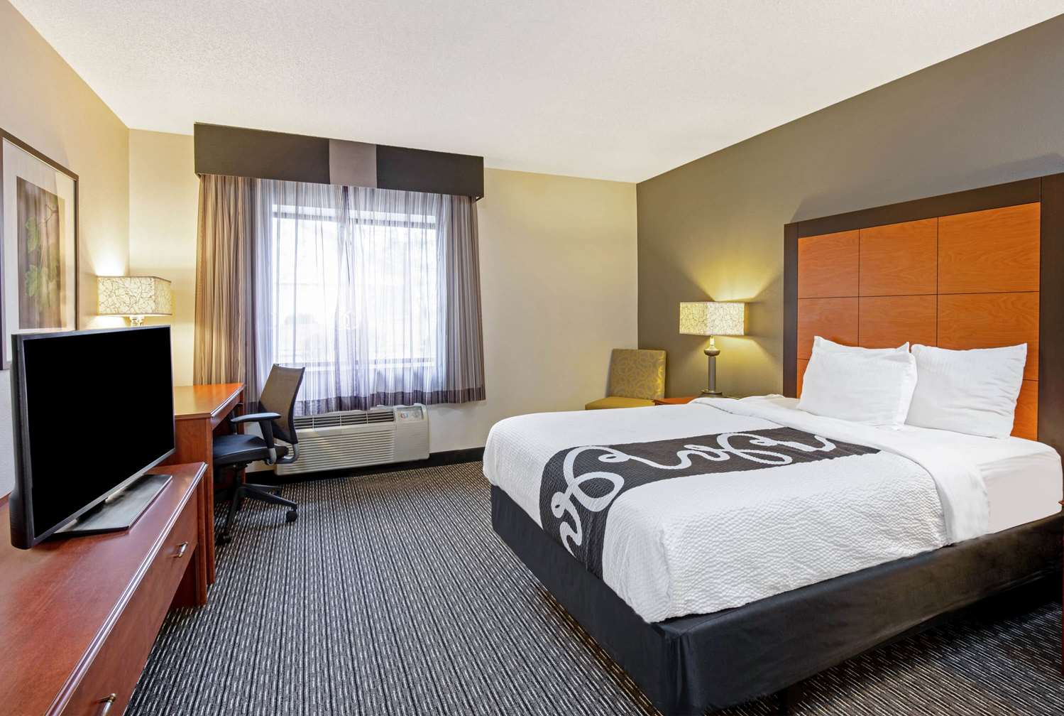La Quinta Inn And Suites By Wyndham Harrisburg Airport Hershey 11/48