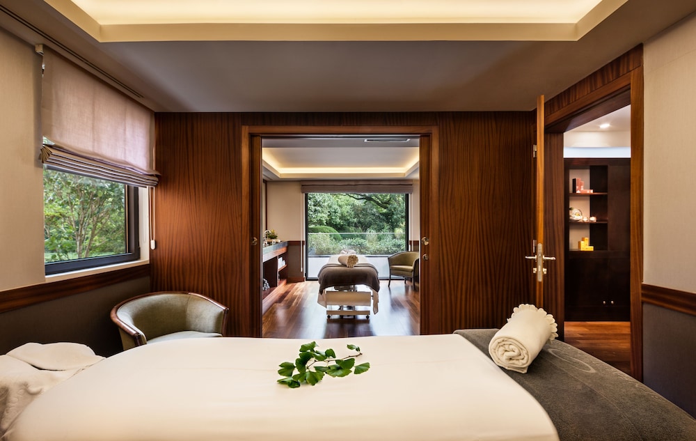 Terra Nostra Garden Hotel 45/85