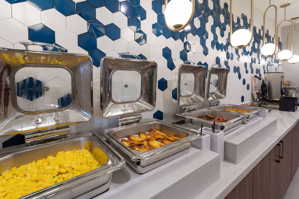 La Quinta Inn & Suites By Wyndham Galt Lodi North 32/56
