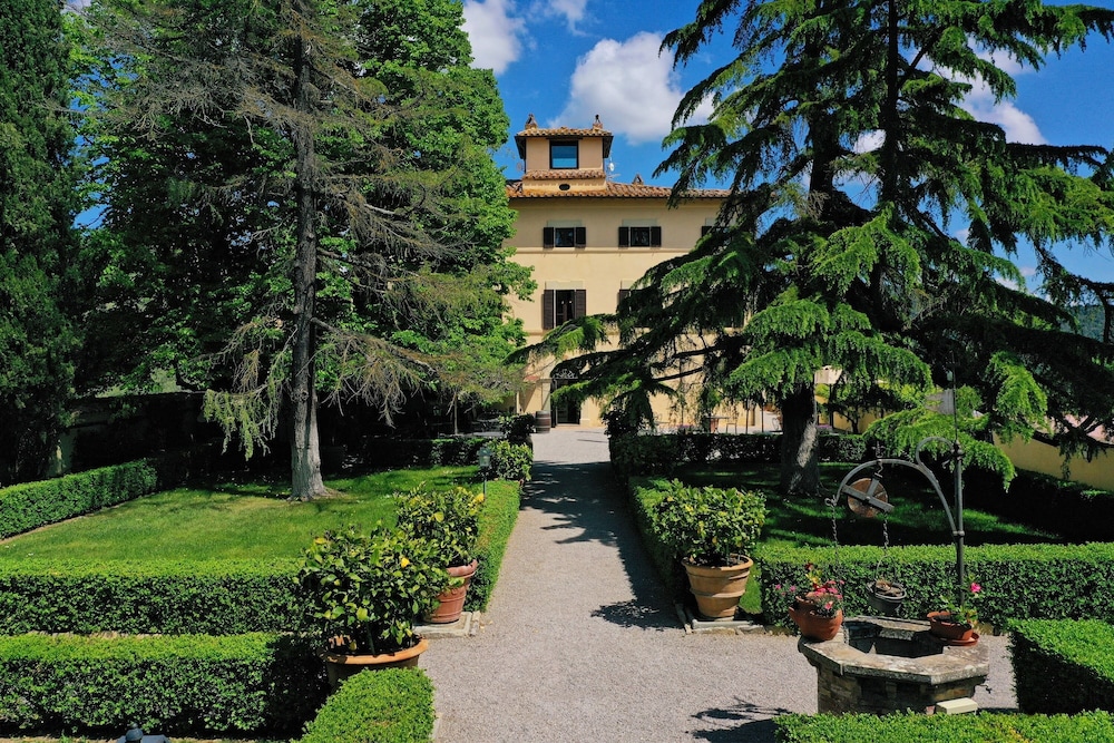 Relais Villa Monte Solare 39/50