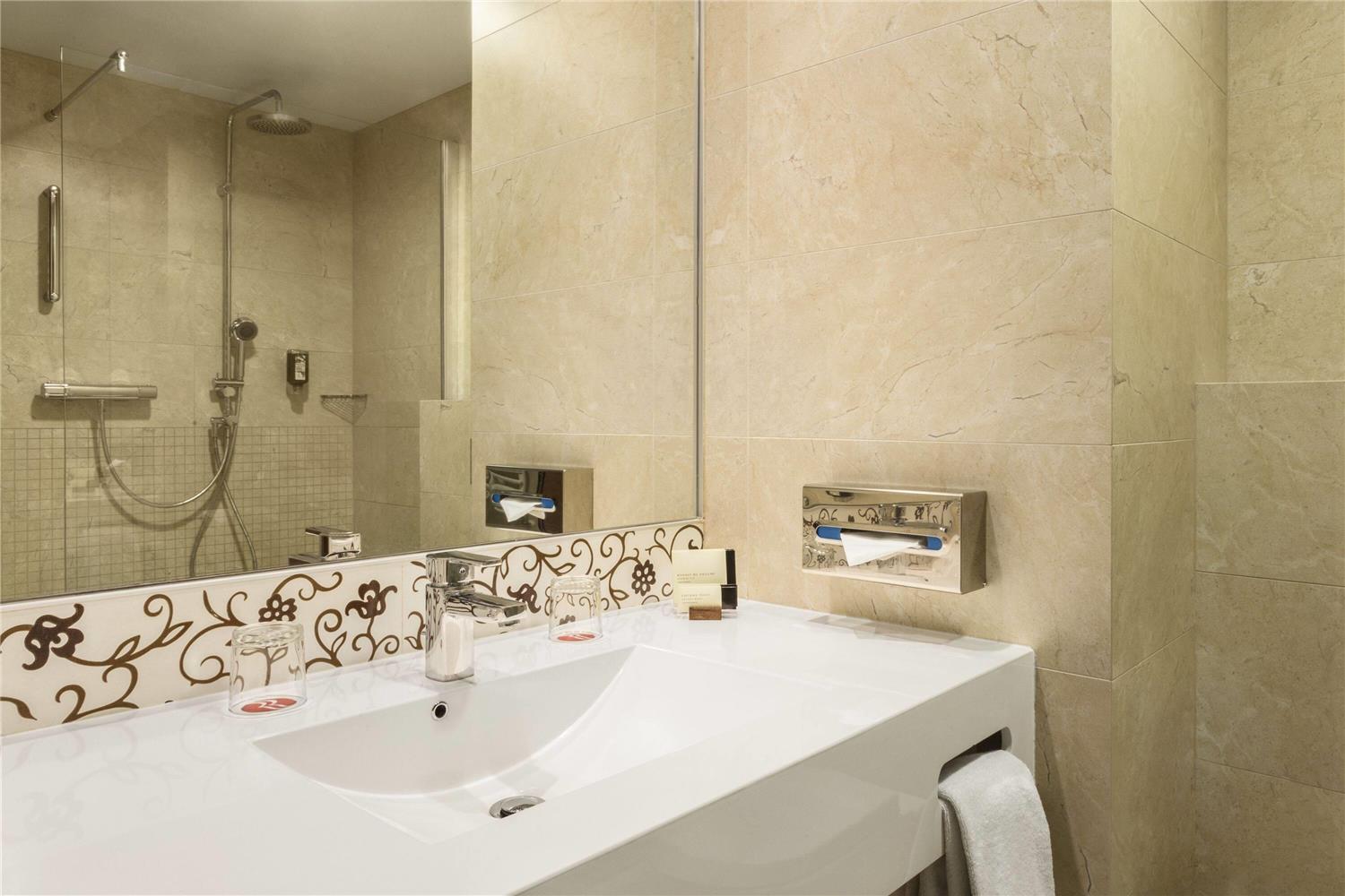 Ramada by Wyndham Oradea 20/20