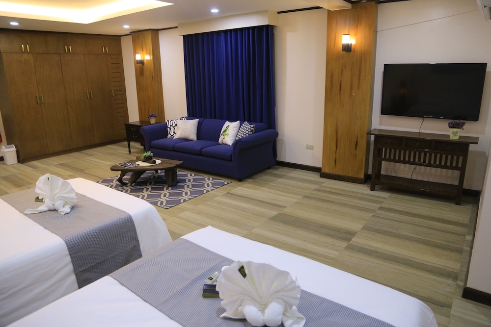 Lakeview Suites 24/68