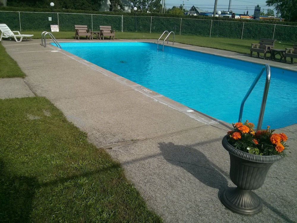 Port Motel 32/37