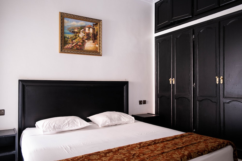 Appart Hotel Larbi 6/45