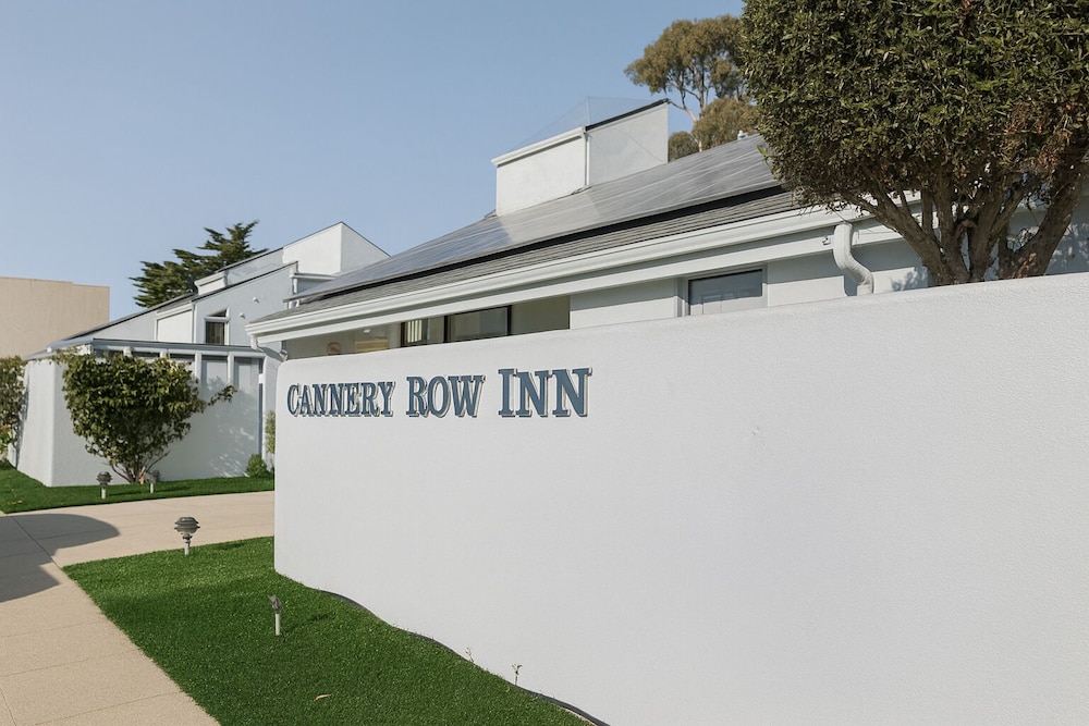 Cannery Row Inn 8/69