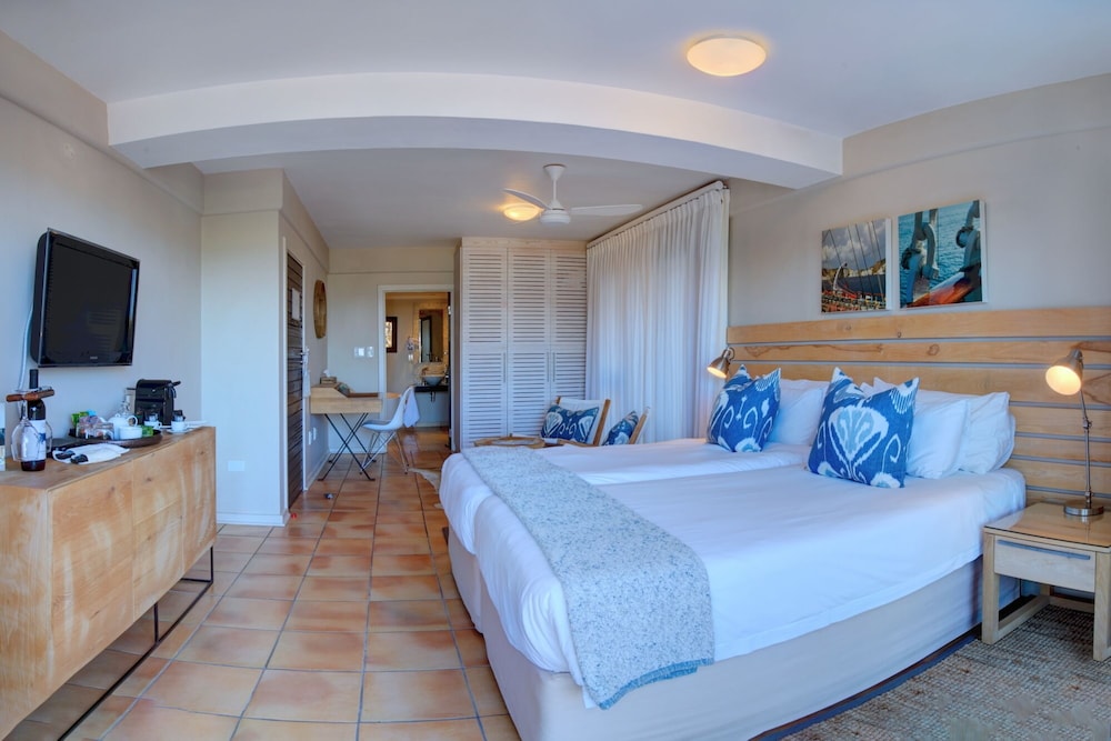 Periwinkle Guest Lodge 6/41