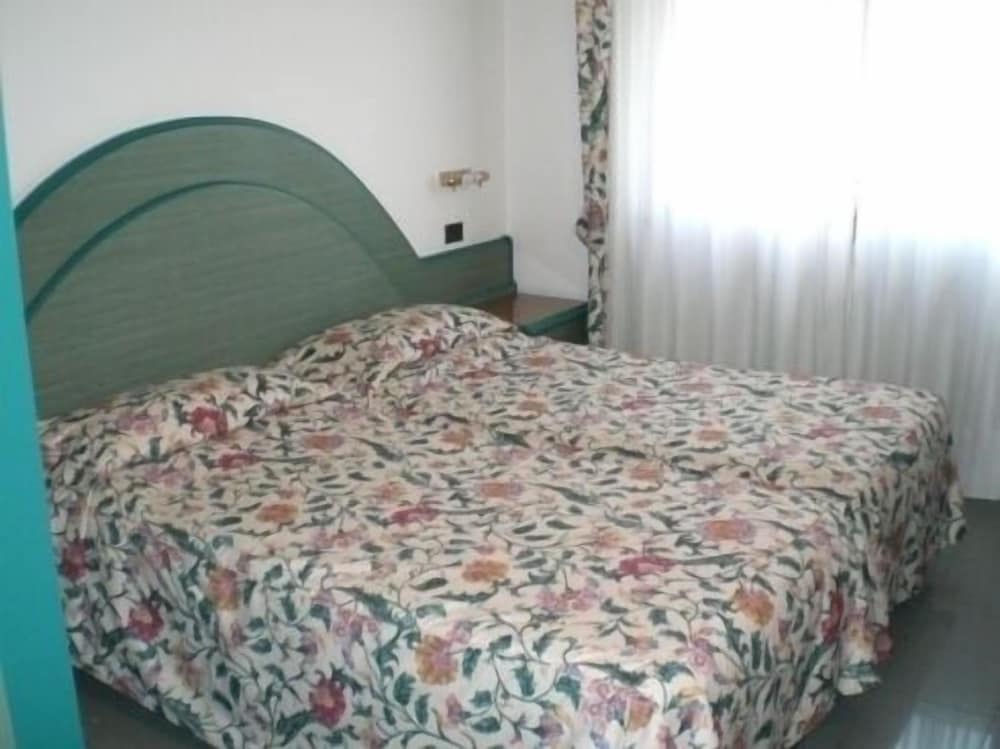 Albergo Ristorante Delfino 7/16