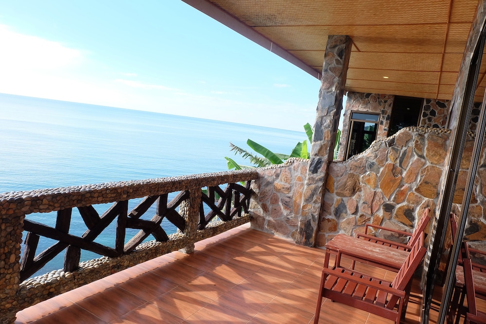 Koh Chang Hut Hotel 8/51