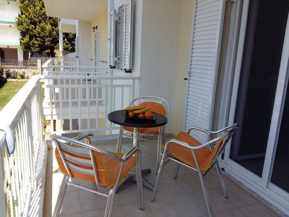 Pavloudis Apartments 6/50