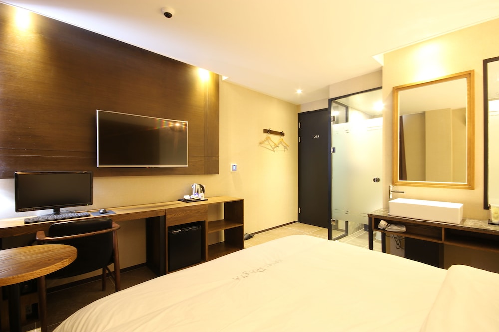 Jinhae Pasta Hotel 23/47
