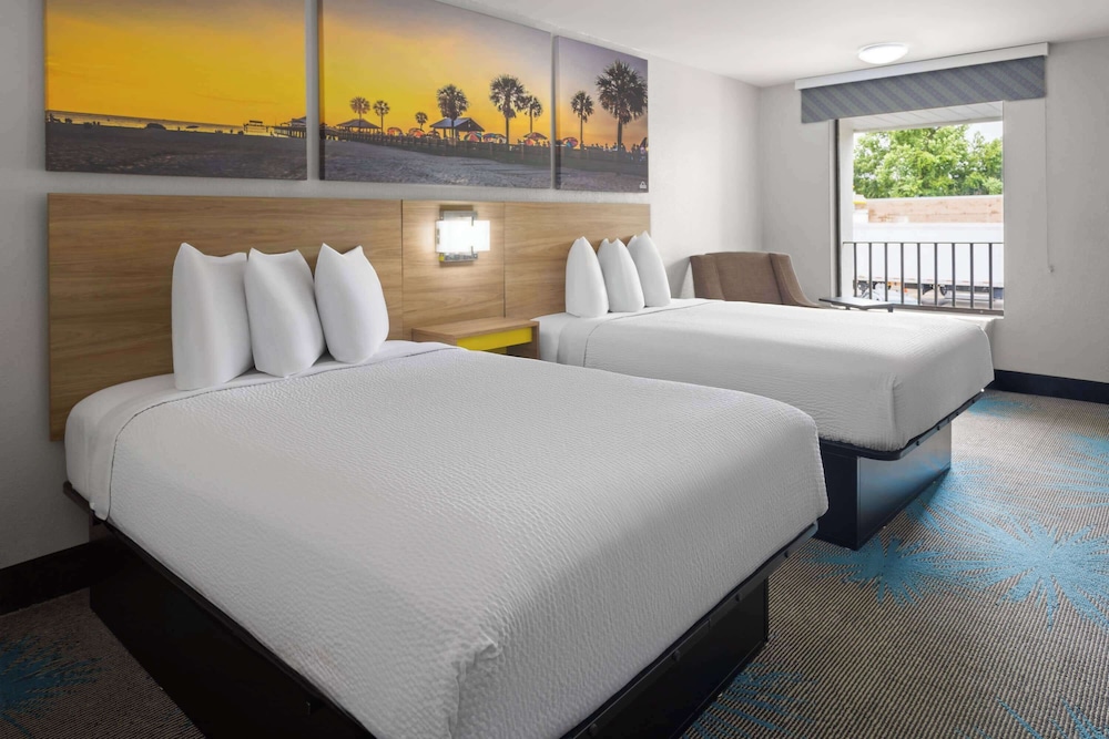 غرفة بسريرين مزدوجين لذوي الإعاقة، Days Inn By Wyndham Ladson Summerville Charleston 2/8