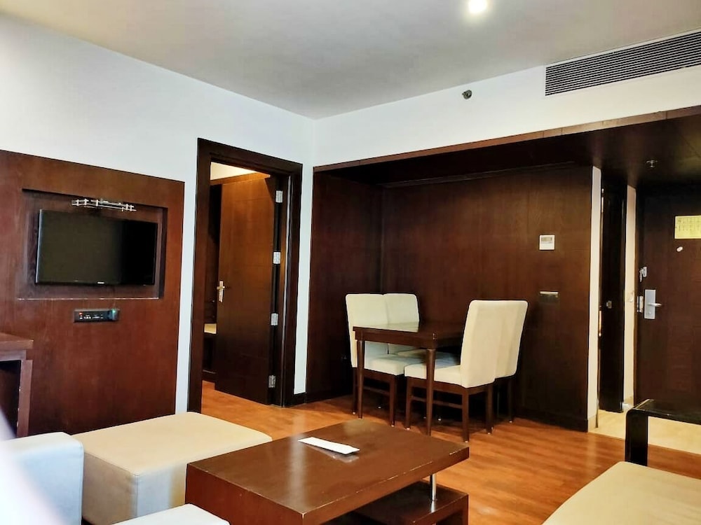 Country Inn And Suites By Radisson Bhiwadi 45/50