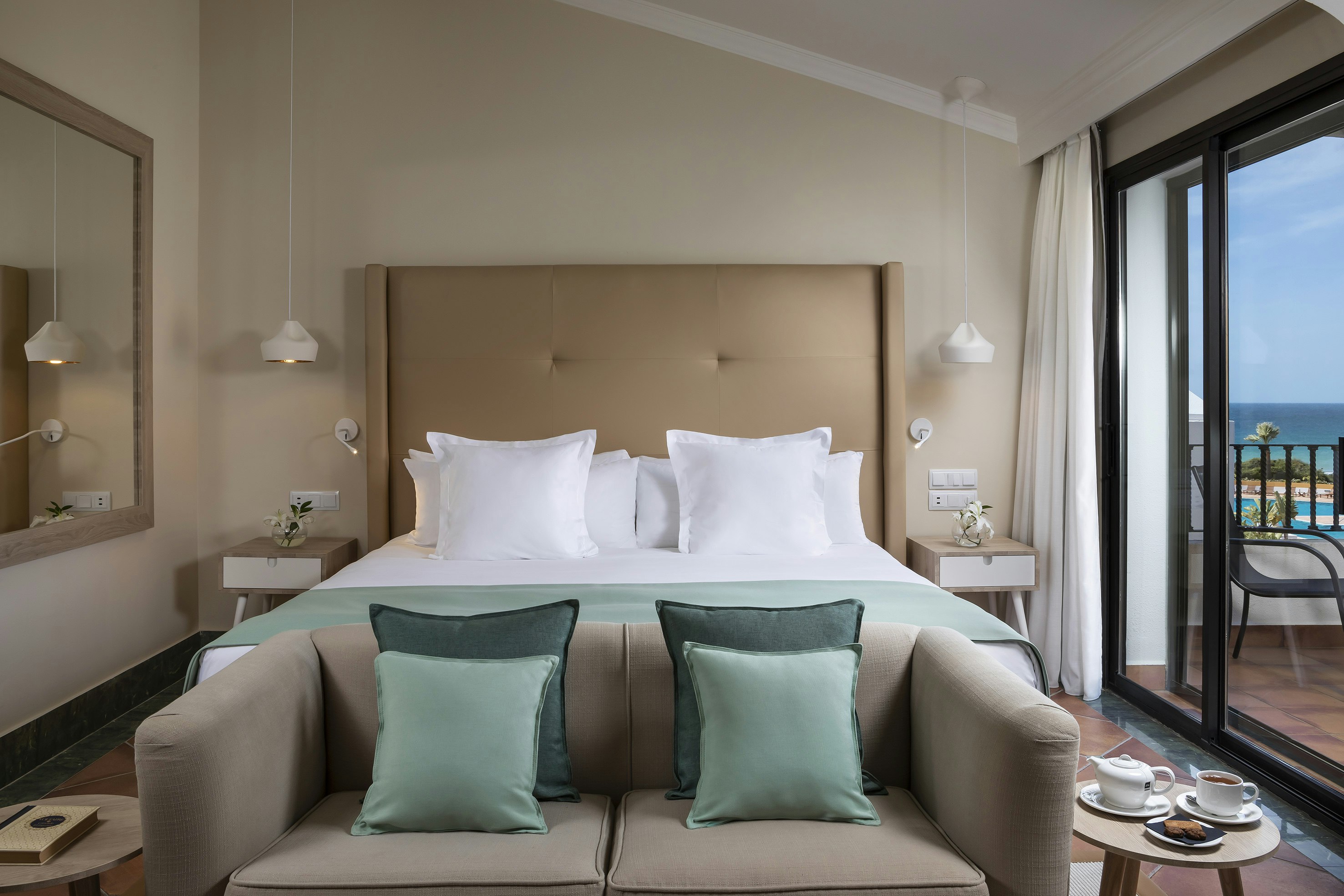 Premium, Sea View