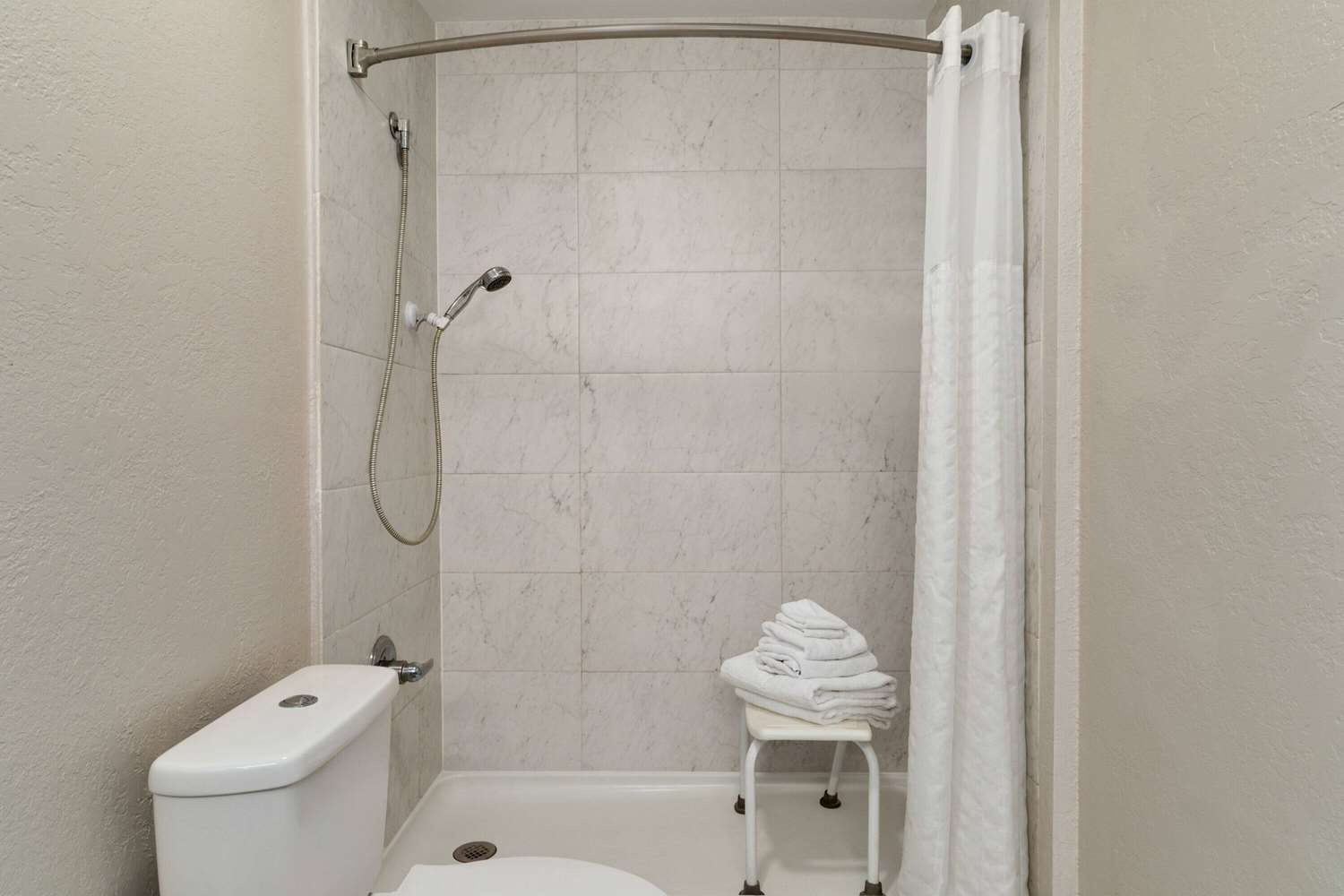 Days Inn by Wyndham Dillon 23/23