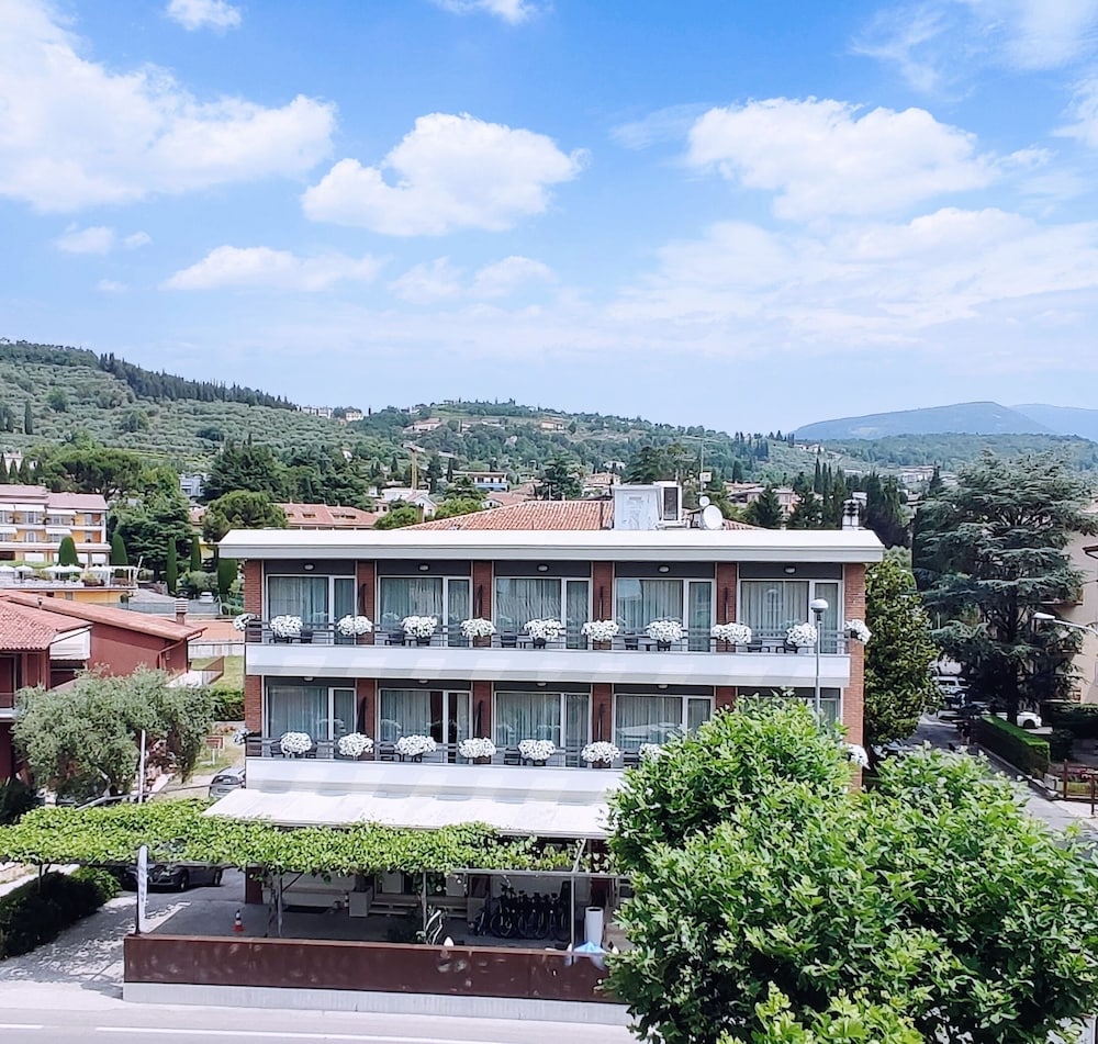 Benaco 2/63
