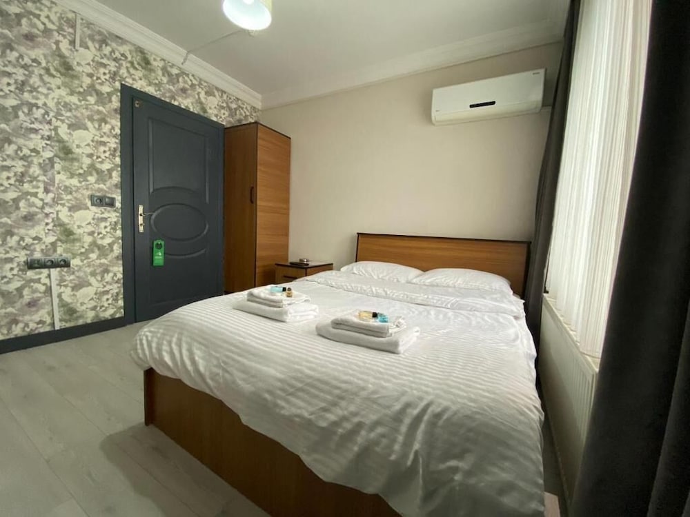 Özdemir Otel 11/20