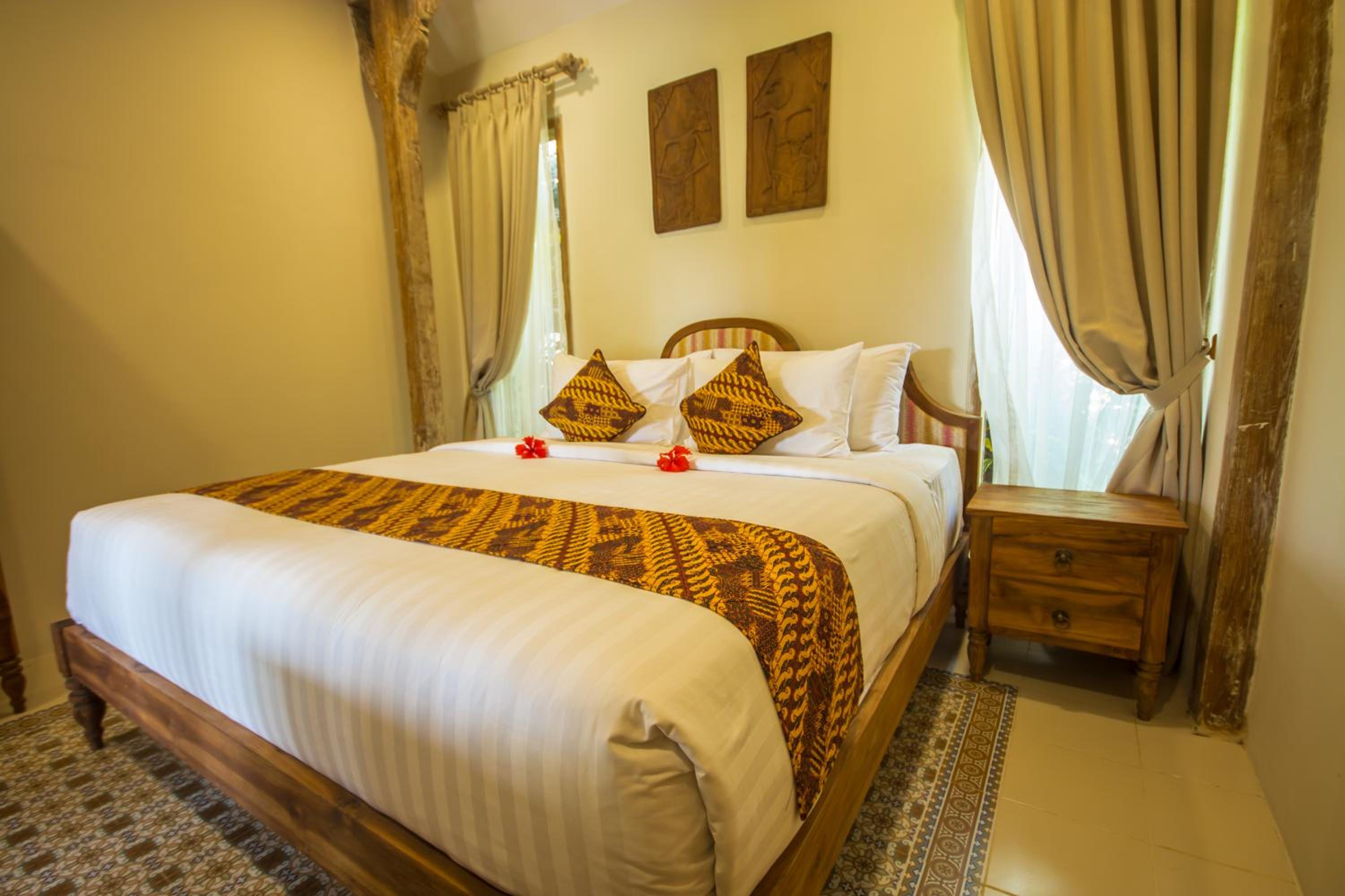 2 Bedrooms, Joglo, Villa, 2 King Beds, Private Pool 3/9
