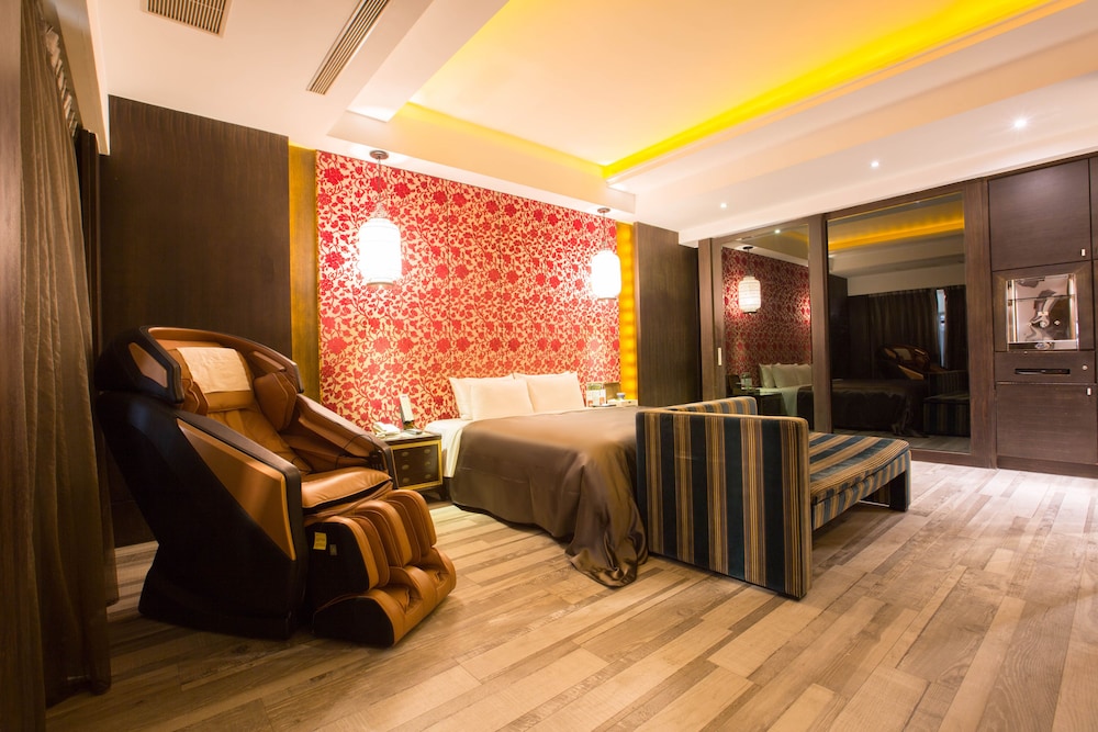 Feng Cai Motel 2/50